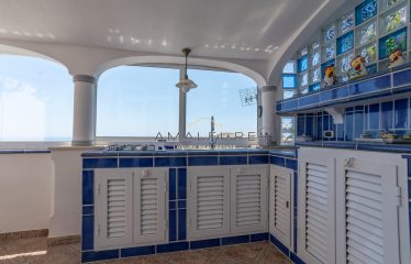 EXCELLENTLY FINISHED PANORAMIC APARTMENT IN PRAIANO
