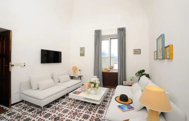 HISTORICAL APARTMENT AMONG THE ALLEYS OF ATRANI