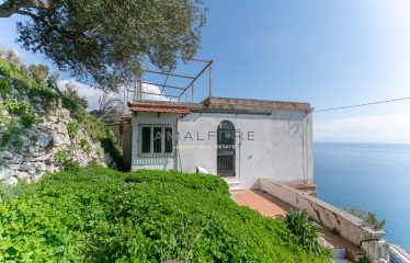 ANCIENT HOUSE WITH BREATHTAKING VIEW IN POGEROLA OF AMALFI