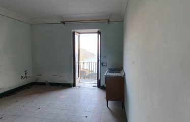 APARTMENT TO BE RESTORED WITH SEA VIEW IN TORELLO (HAMLET  OF RAVELLO)