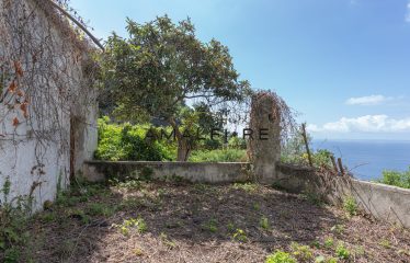 ANCIENT FARMHOUSE WITH LAND IN MINORI